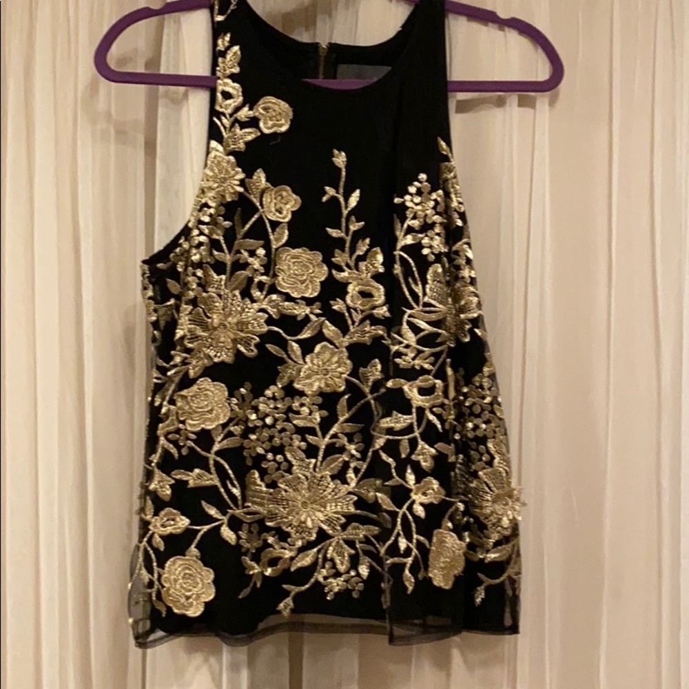 Beautiful black and gold sleeveless top size SP